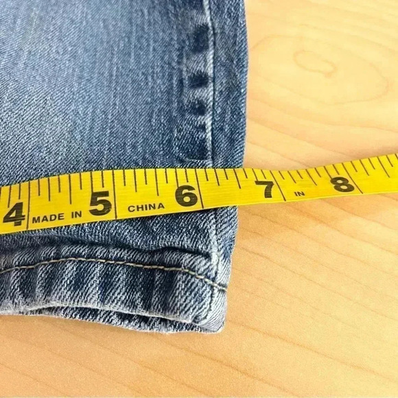 Levi’s girl  jeans shorts - Picture 7 of 9